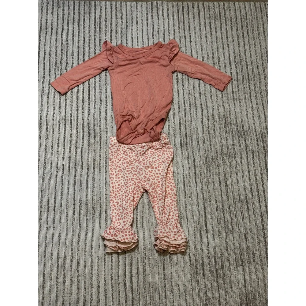 Milkberry Bamboo Baby Girl Ruffle Bodysuit and Leopard Bell Bottom Leggings 3-6M